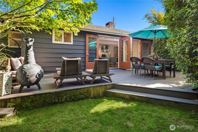 5414 SW Beach Drive Terrace, Seattle, WA 98116