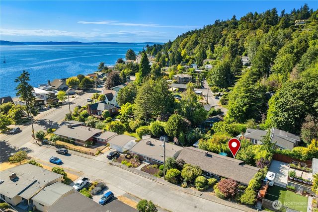 5414 SW Beach Drive Terrace, Seattle, WA 98116