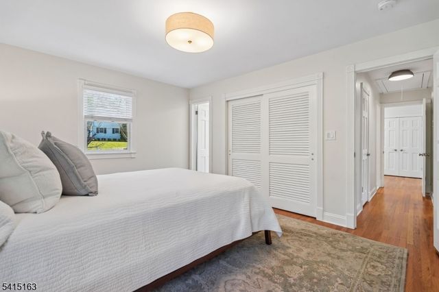 22 Brook Hollow Ln, New Providence Boro, NJ 07974