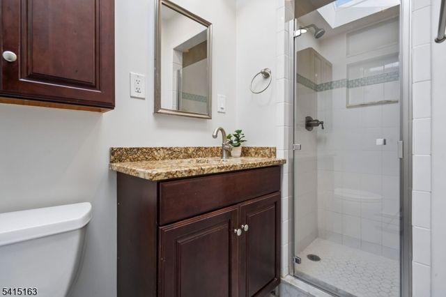 22 Brook Hollow Ln, New Providence Boro, NJ 07974