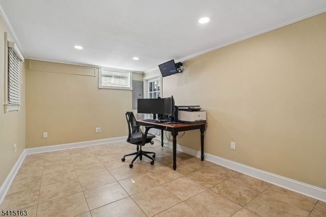 22 Brook Hollow Ln, New Providence Boro, NJ 07974