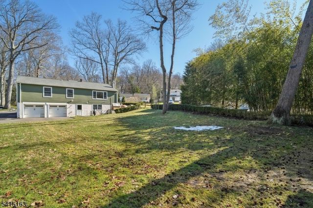22 Brook Hollow Ln, New Providence Boro, NJ 07974