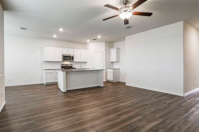 652 Ridgeback Trail, Fort Worth, TX 76052