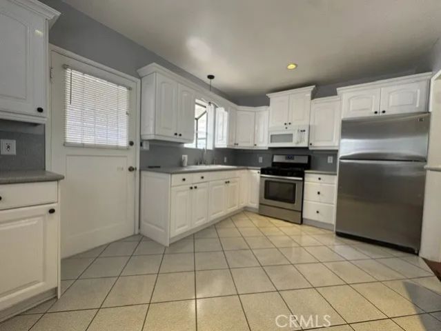 3759 Ocana Avenue, Long Beach, CA 90808