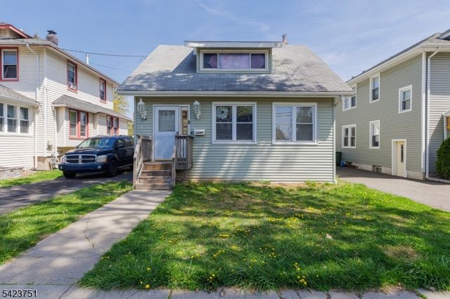 427 Robins St, Roselle Boro, NJ 07203