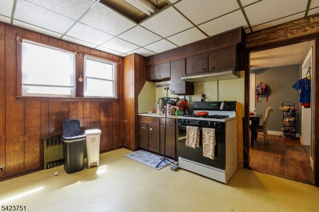 427 Robins St, Roselle Boro, NJ 07203