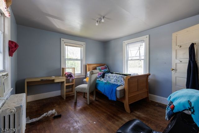 427 Robins St, Roselle Boro, NJ 07203
