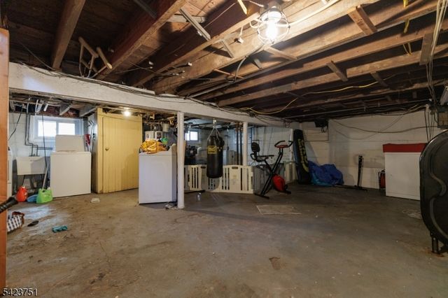 427 Robins St, Roselle Boro, NJ 07203