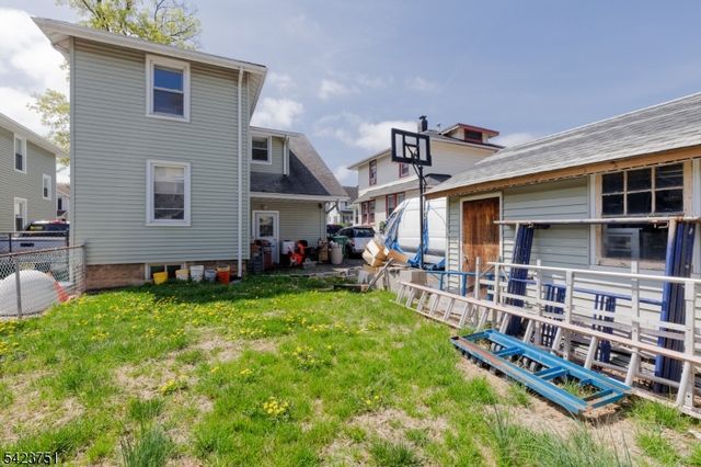 427 Robins St, Roselle Boro, NJ 07203