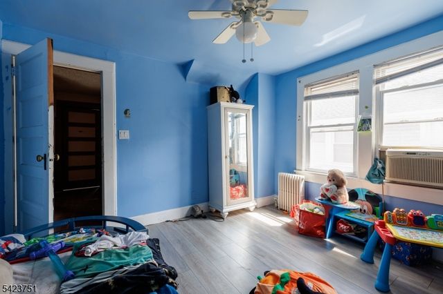 427 Robins St, Roselle Boro, NJ 07203