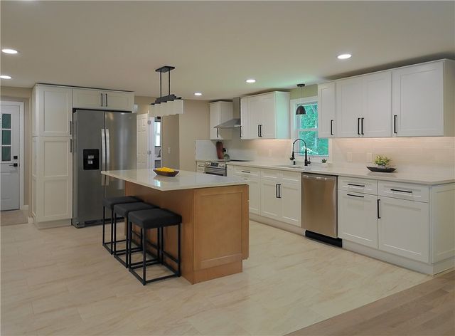 115 Hill Top Drive, Johnston, RI 02919