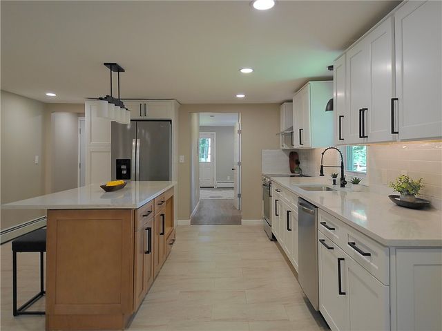 115 Hill Top Drive, Johnston, RI 02919