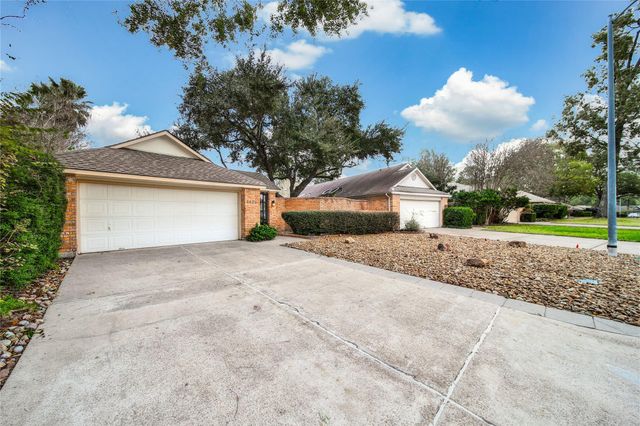 3426 Cape Forest Drive, Kingwood, TX 77345