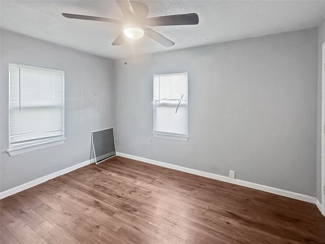 301 Mirike Drive, White Settlement, TX 76108