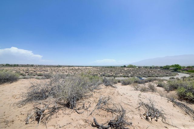 1597 Camino de la Tierra, Corrales, NM 87048