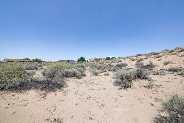 1597 Camino de la Tierra, Corrales, NM 87048