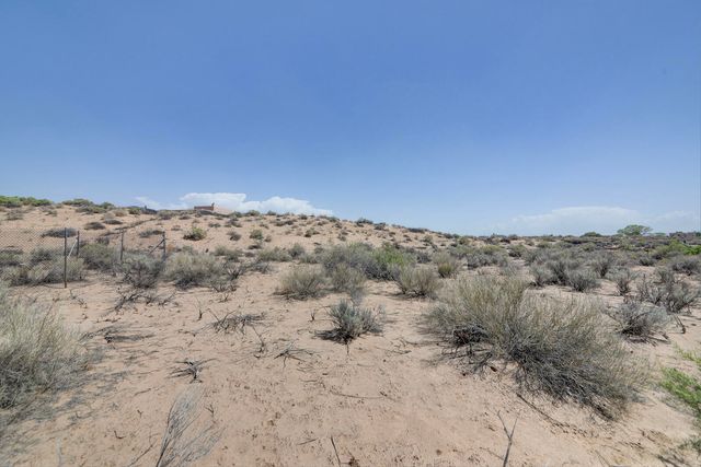 1597 Camino de la Tierra, Corrales, NM 87048