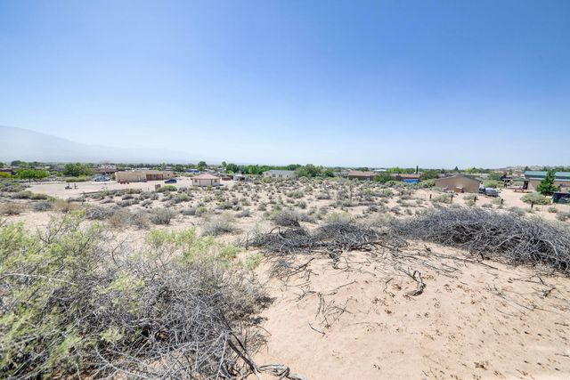 1597 Camino de la Tierra, Corrales, NM 87048