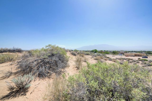1597 Camino de la Tierra, Corrales, NM 87048