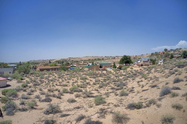 1597 Camino de la Tierra, Corrales, NM 87048