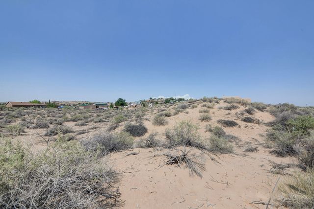 1597 Camino de la Tierra, Corrales, NM 87048