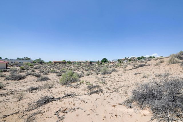 1597 Camino de la Tierra, Corrales, NM 87048