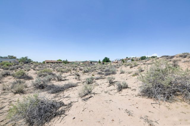 1597 Camino de la Tierra, Corrales, NM 87048