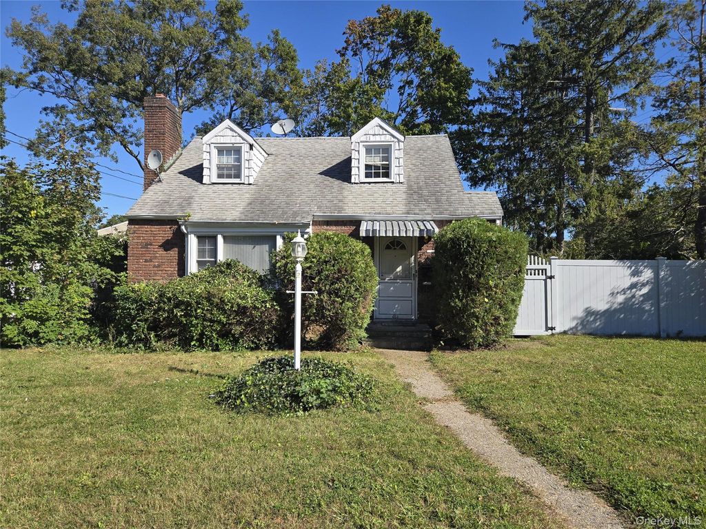 455 Walton Street, West Hempstead, NY 11552 — exterior