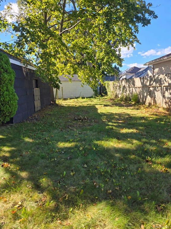 455 Walton Street, West Hempstead, NY 11552 — photo 5