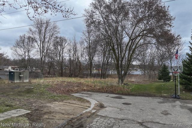 VL Delphine Drive, Holly, MI 48442