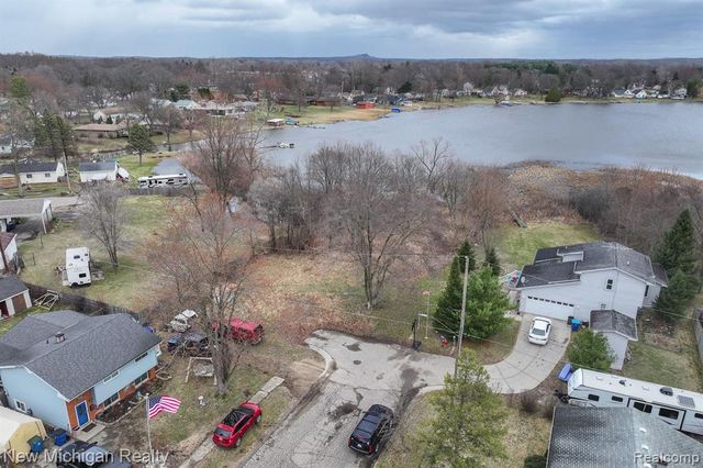 VL Delphine Drive, Holly, MI 48442