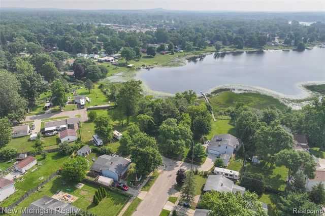 VL Delphine Drive, Holly, MI 48442