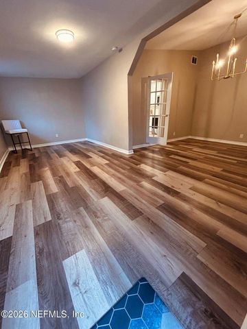 3305 CESERY Boulevard, Jacksonville, FL 32277