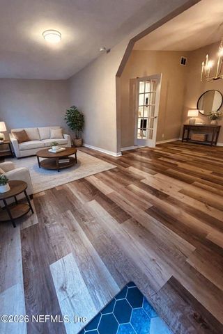 3305 CESERY Boulevard, Jacksonville, FL 32277