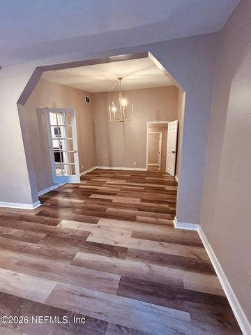 3305 CESERY Boulevard, Jacksonville, FL 32277