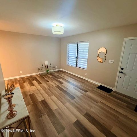 3305 CESERY Boulevard, Jacksonville, FL 32277