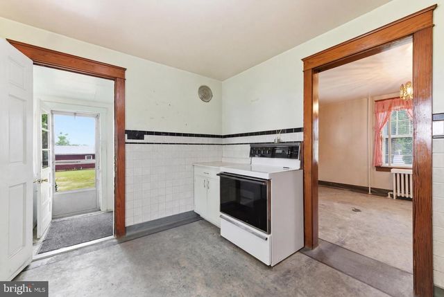 1415 SHARTLESVILLE RD, Mohrsville, PA 19541