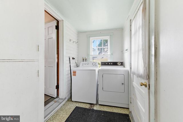 1415 SHARTLESVILLE RD, Mohrsville, PA 19541
