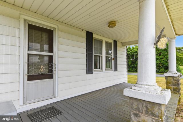1415 SHARTLESVILLE RD, Mohrsville, PA 19541