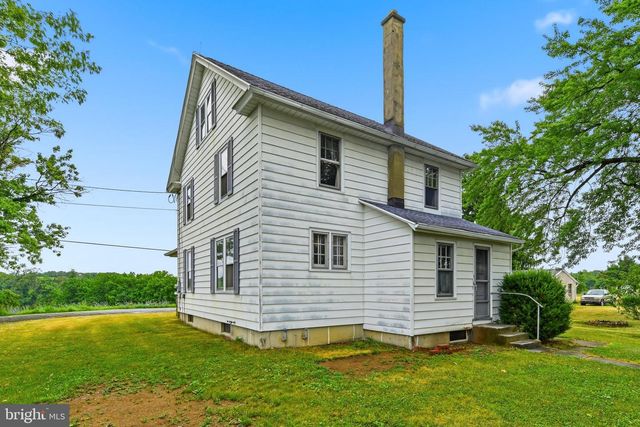 1415 SHARTLESVILLE RD, Mohrsville, PA 19541