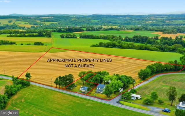 1415 SHARTLESVILLE RD, Mohrsville, PA 19541