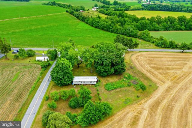 1415 SHARTLESVILLE RD, Mohrsville, PA 19541
