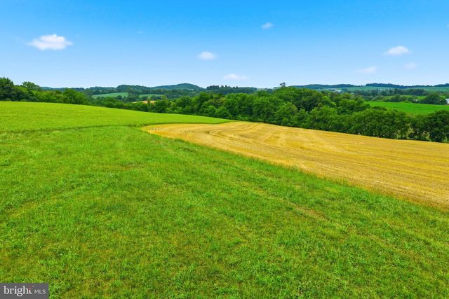 1415 SHARTLESVILLE RD, Mohrsville, PA 19541