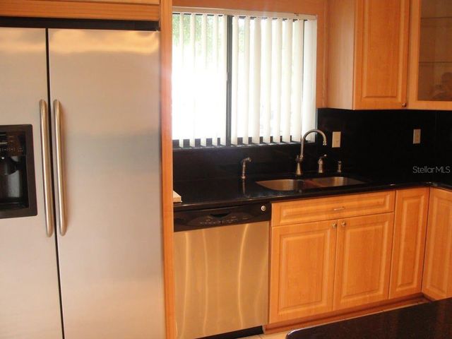15235 W POND WOODS DRIVE, Tampa, FL 33618