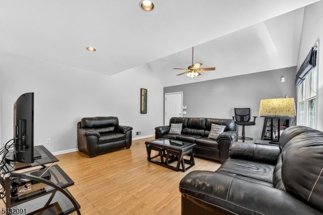 1 Wyckoff Way, Hillsborough Twp., NJ 08844