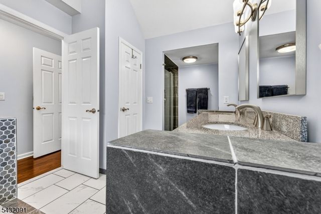 1 Wyckoff Way, Hillsborough Twp., NJ 08844