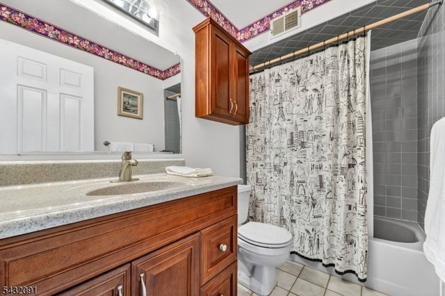 1 Wyckoff Way, Hillsborough Twp., NJ 08844