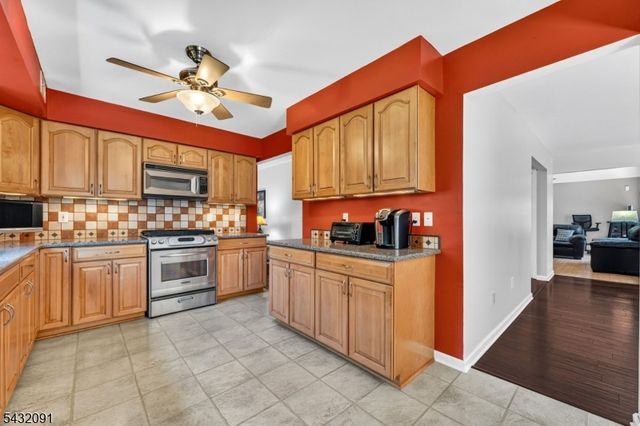 1 Wyckoff Way, Hillsborough Twp., NJ 08844
