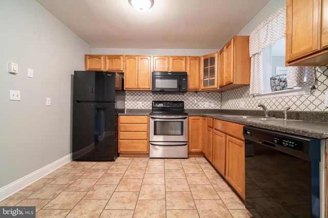 190 MASSA DR, Windsor, PA 17366