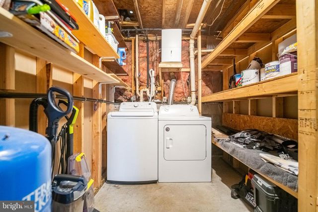 190 MASSA DR, Windsor, PA 17366